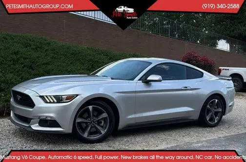 2015 Ford Mustang V6 RWD photo