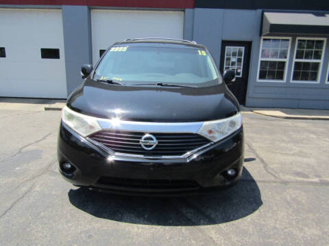 2015 Nissan Quest Platinum FWD photo