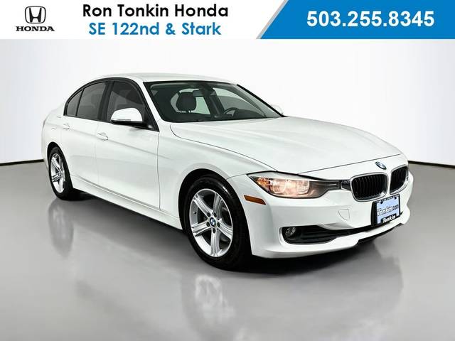 2015 BMW 3 Series 320i RWD photo