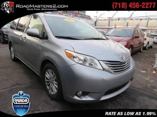 2015 Toyota Sienna XLE FWD photo