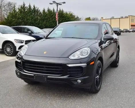 2016 Porsche Cayenne  AWD photo