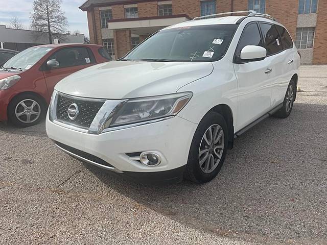 2015 Nissan Pathfinder SV FWD photo