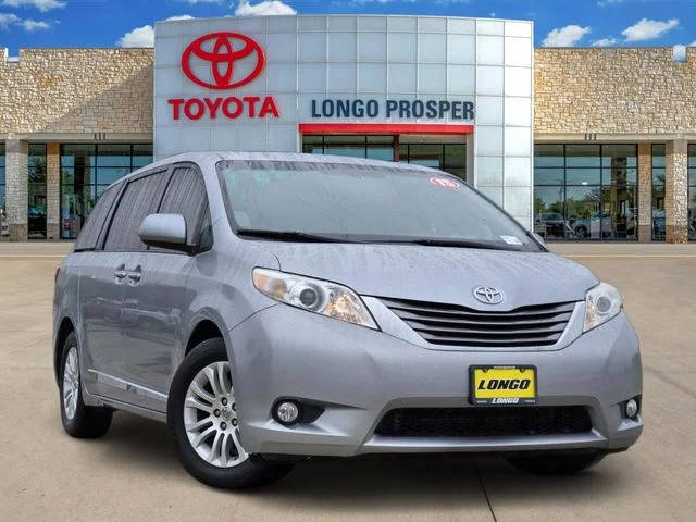 2015 Toyota Sienna XLE Premium FWD photo