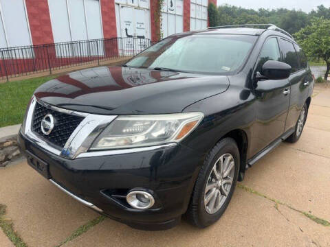 2015 Nissan Pathfinder S FWD photo