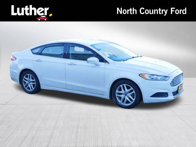 2016 Ford Fusion SE FWD photo