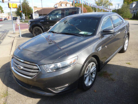 2015 Ford Taurus SEL FWD photo