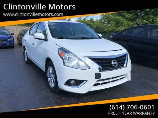 2015 Nissan Versa SV FWD photo