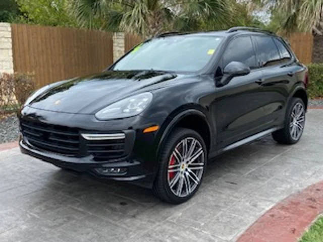 2016 Porsche Cayenne GTS AWD photo