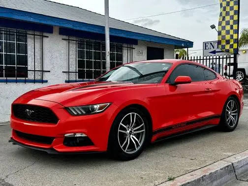 2015 Ford Mustang V6 RWD photo