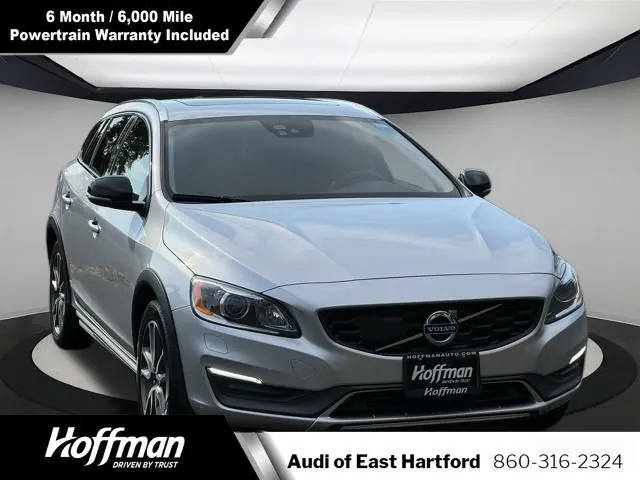 2016 Volvo V60 Cross Country T5 Platinum AWD photo