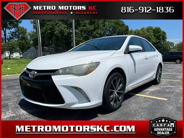 2016 Toyota Camry XSE FWD photo