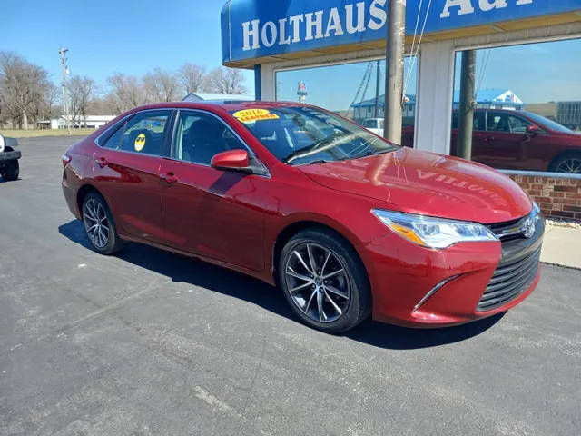 2016 Toyota Camry XSE FWD photo