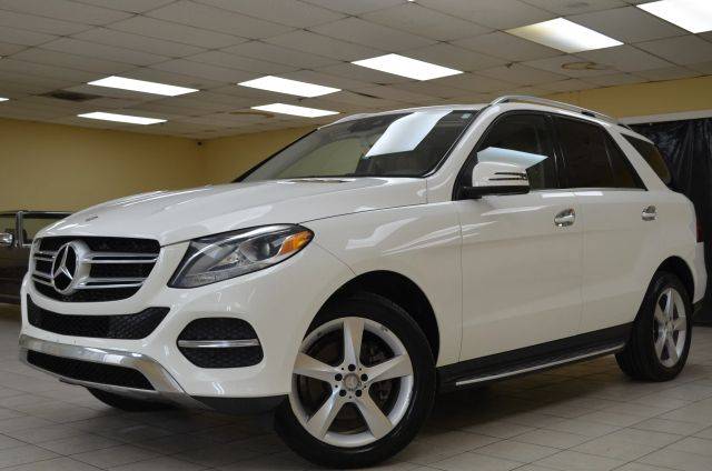 2016 Mercedes-Benz GLE-Class GLE 300d AWD photo