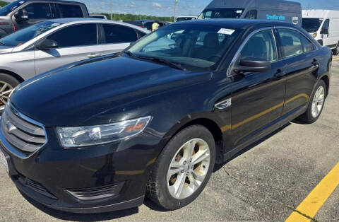 2015 Ford Taurus SE FWD photo