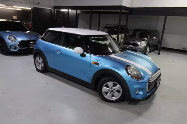 2015 MINI Hardtop 2 Door FWD photo
