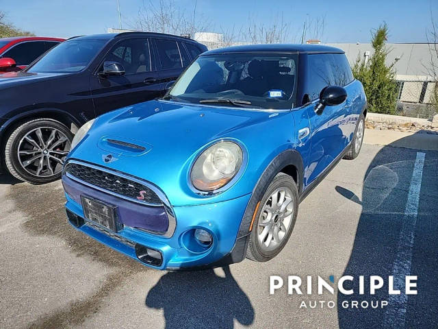 2015 MINI Hardtop 2 Door S FWD photo