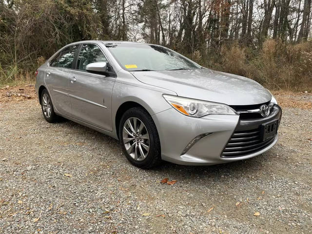 2016 Toyota Camry XLE FWD photo