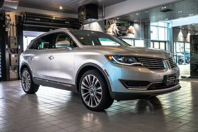 2016 Lincoln MKX Reserve AWD photo