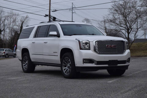 2016 GMC Yukon XL Denali 4WD photo