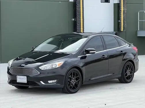 2016 Ford Focus Titanium FWD photo