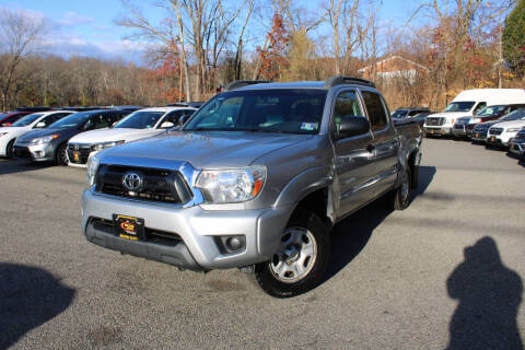 2015 Toyota Tacoma RWD photo