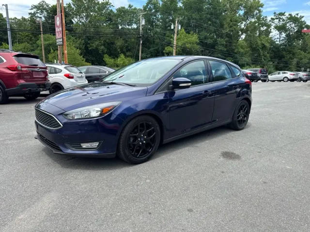 2016 Ford Focus SE FWD photo