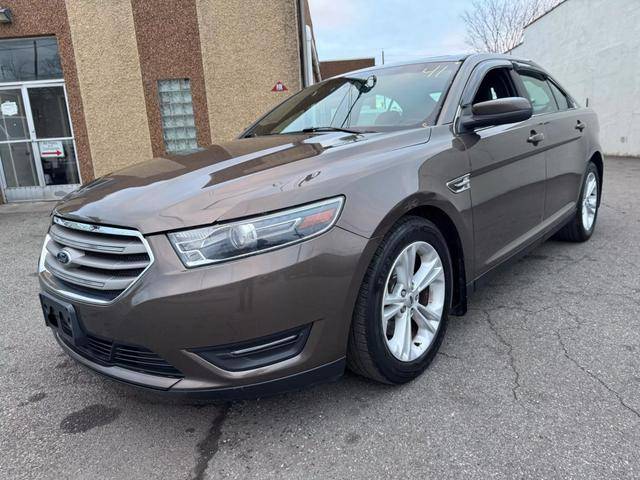 2015 Ford Taurus SEL AWD photo