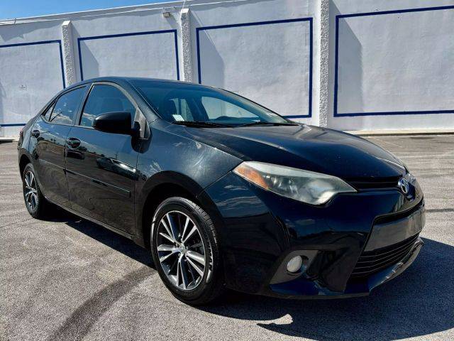 2016 Toyota Corolla LE Plus FWD photo