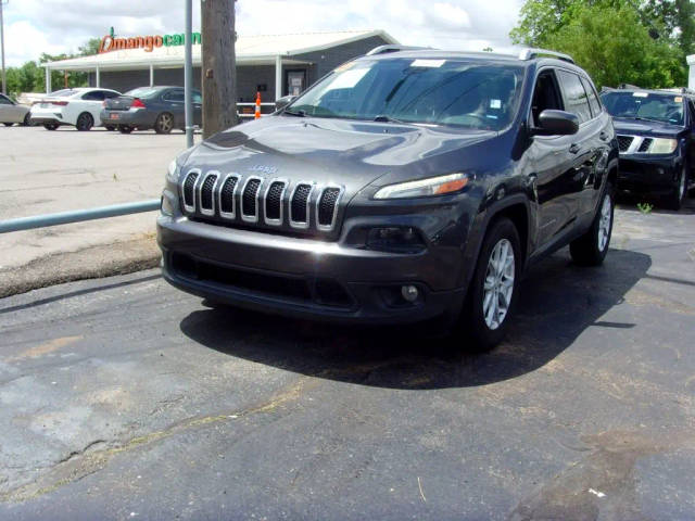 2016 Jeep Cherokee Latitude FWD photo