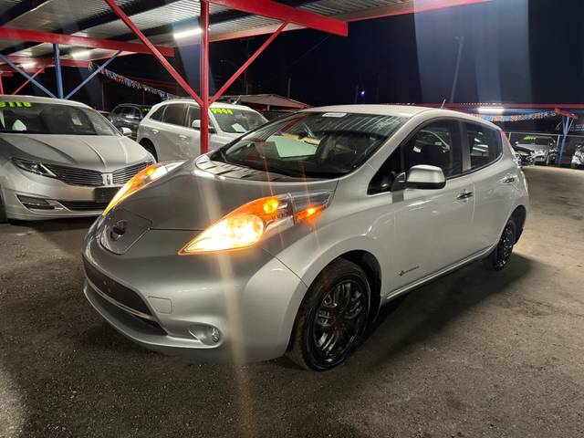 2015 Nissan Leaf S FWD photo