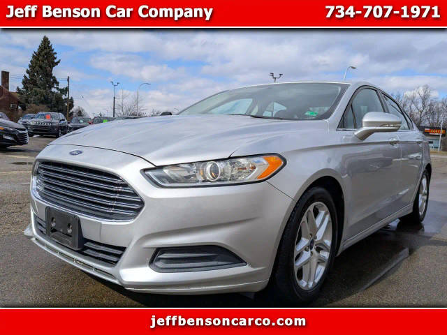 2016 Ford Fusion SE FWD photo