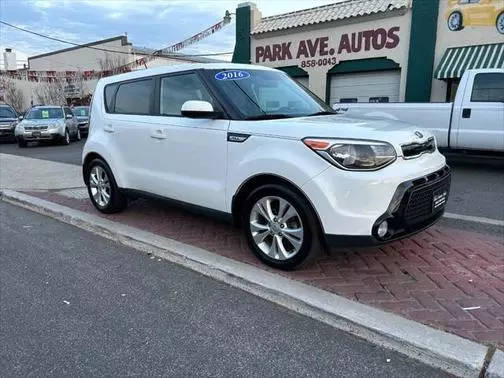 2016 Kia Soul + FWD photo