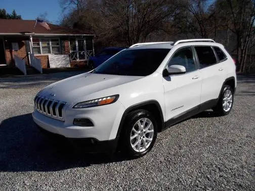 2016 Jeep Cherokee Latitude FWD photo