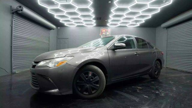 2016 Toyota Camry LE FWD photo