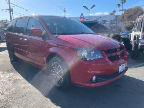 2016 Dodge Grand Caravan R/T FWD photo