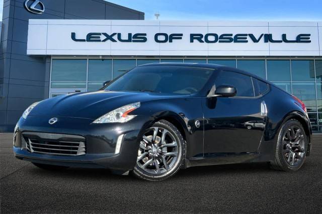 2016 Nissan 370Z  RWD photo