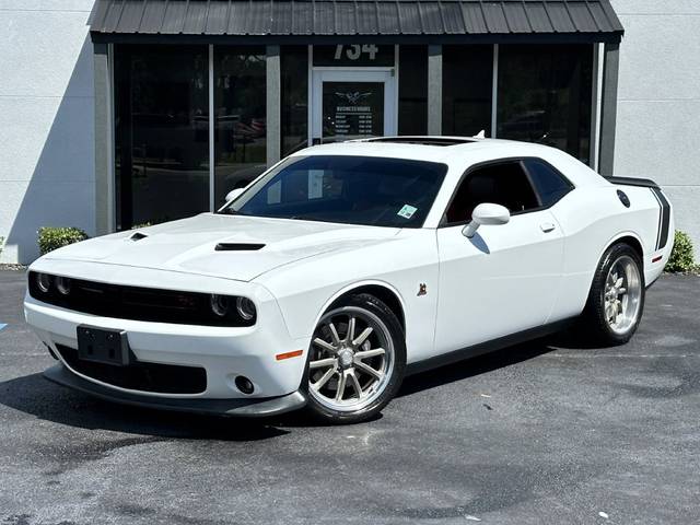 2015 Dodge Challenger R/T Scat Pack RWD photo