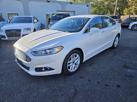 2016 Ford Fusion SE FWD photo