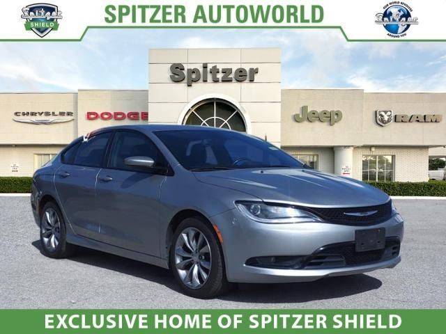 2016 Chrysler 200 S AWD photo