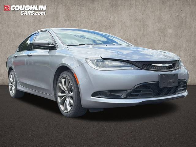 2016 Chrysler 200 S FWD photo