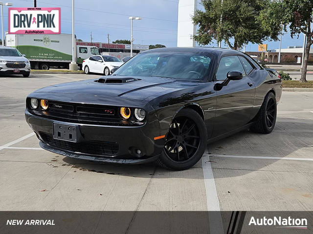 2015 Dodge Challenger R/T Shaker RWD photo