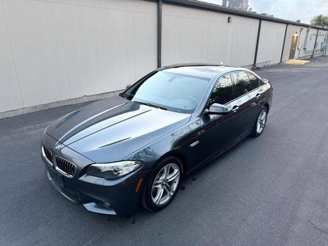 2016 BMW 5 Series 528i RWD photo