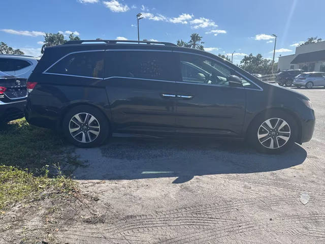 2016 Honda Odyssey Touring FWD photo