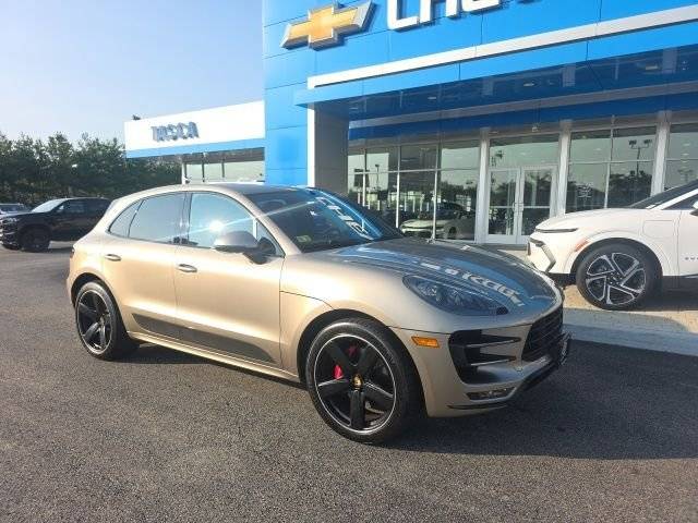 2016 Porsche Macan Turbo AWD photo