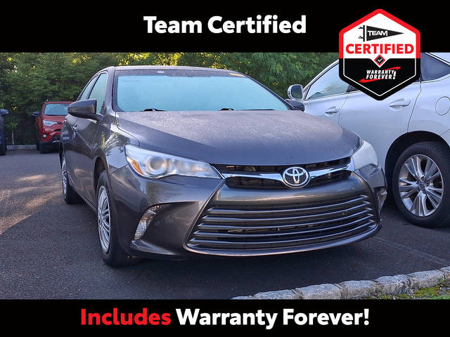 2016 Toyota Camry LE FWD photo