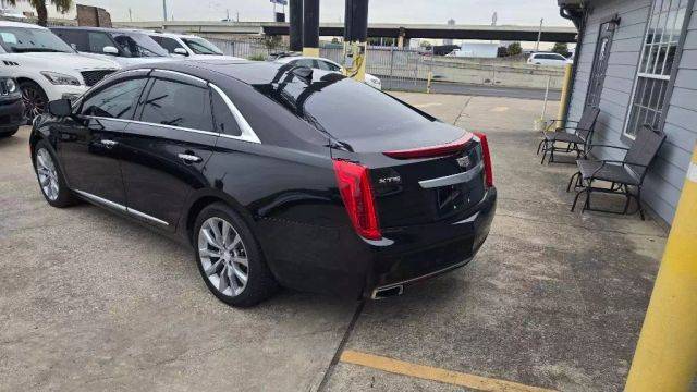 2016 Cadillac XTS Luxury Collection FWD photo