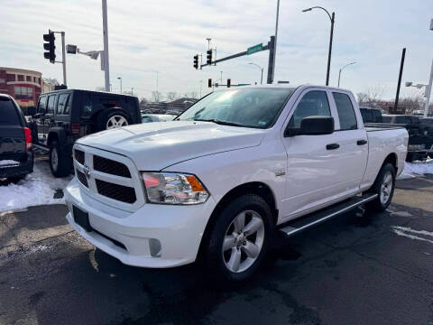 2016 Ram 1500 Express 4WD photo