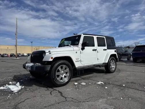 2016 Jeep Wrangler Unlimited Sahara 4WD photo