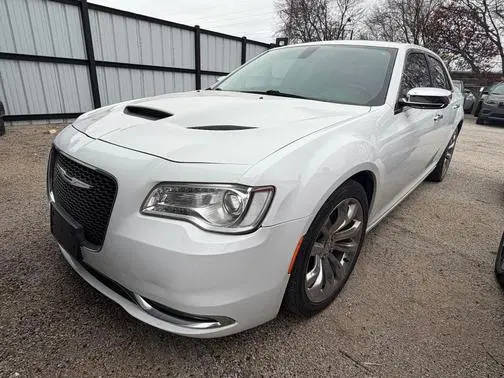 2015 Chrysler 300 300C RWD photo