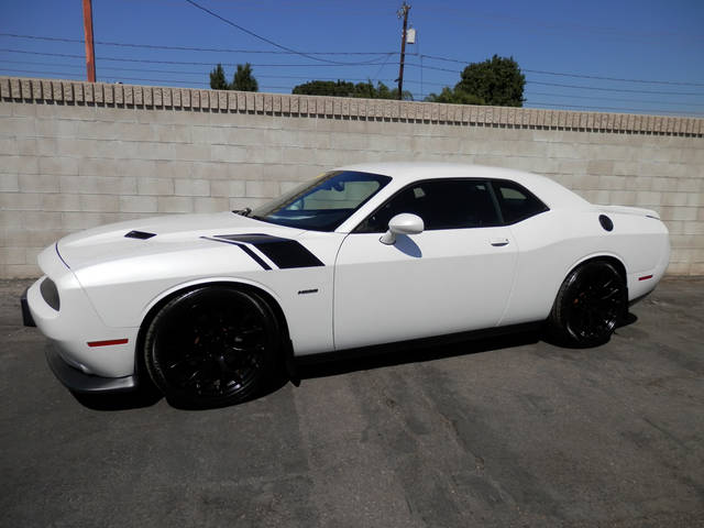 2015 Dodge Challenger R/T RWD photo